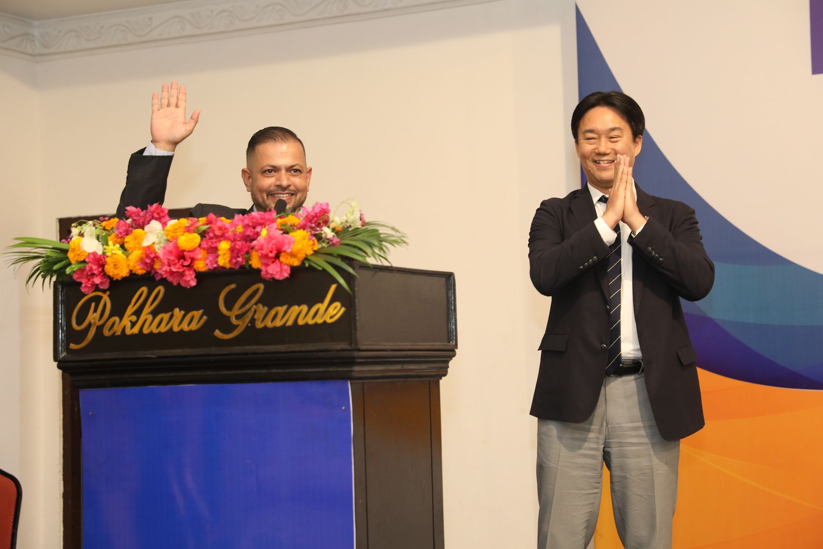 komatsu_launch_21.jpg - Image